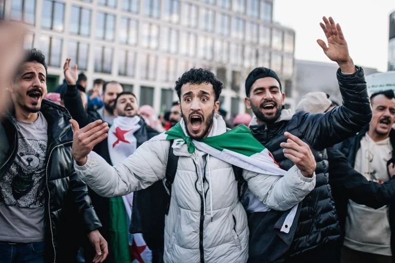 تحذير رسمي للسوريين.. تحديد “معيار البقاء” في ألمانيا